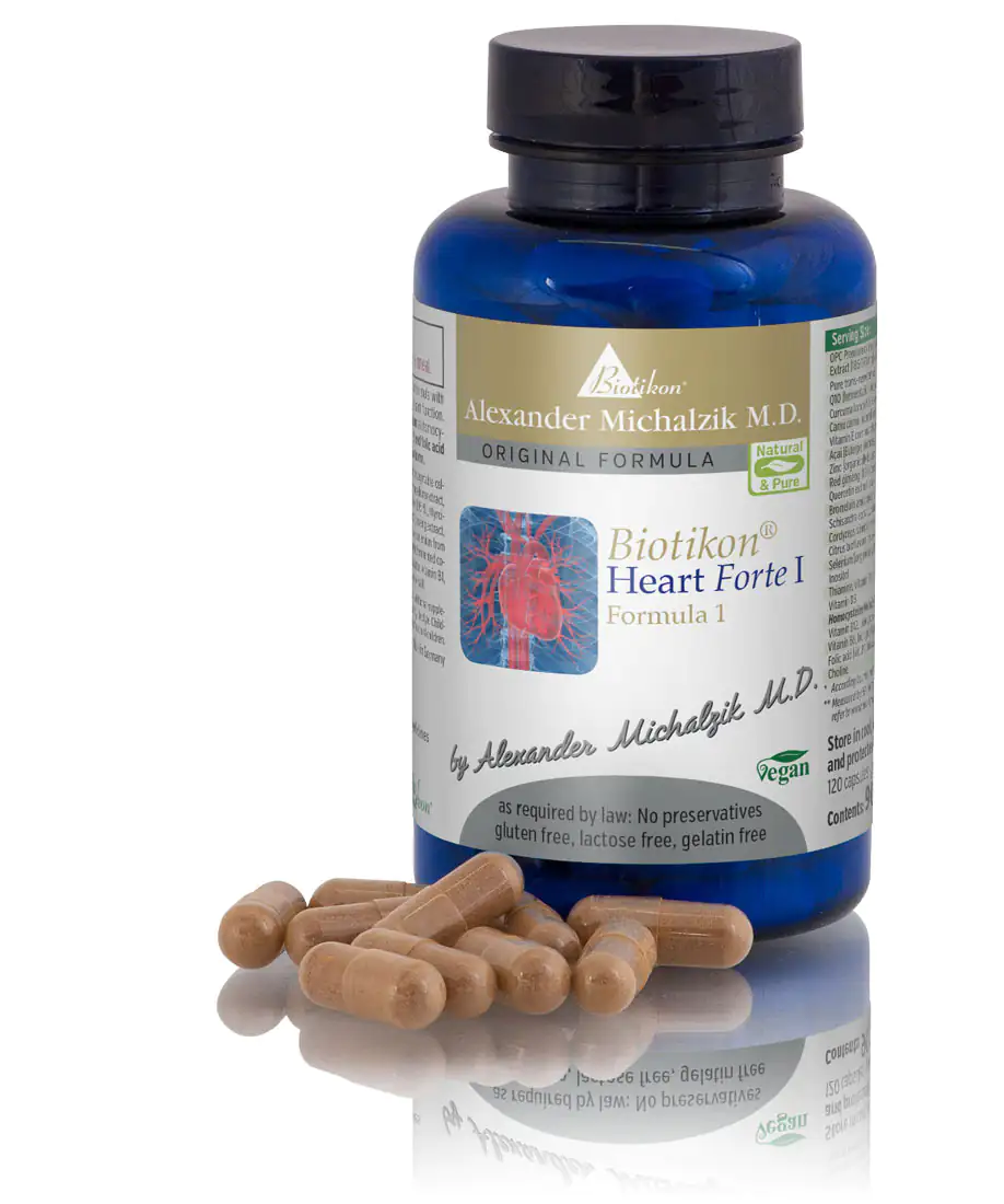 Biotikon Heart Forte I – Capsules Brown capsules in a blue bottle, 120 pieces, with rounded cap, side perspective.