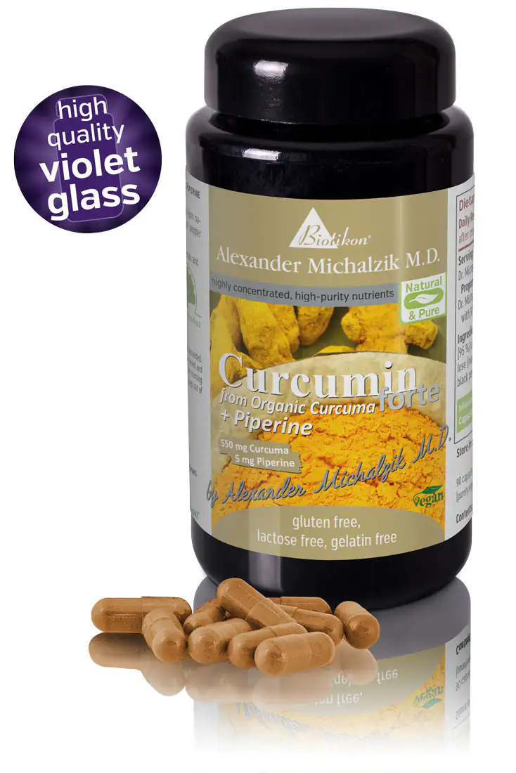Curcumin 550 mg – Capsules Vegan capsules containing 550 mg of curcumin and 5 mg of piperine in a black glass container, lying flat.