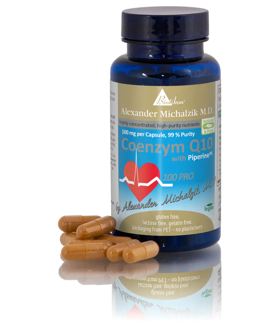 Coenzyme Q10 100 mg – Capsules Brown capsules, 100 mg per capsule, in PET bottle, side view, 100 pieces